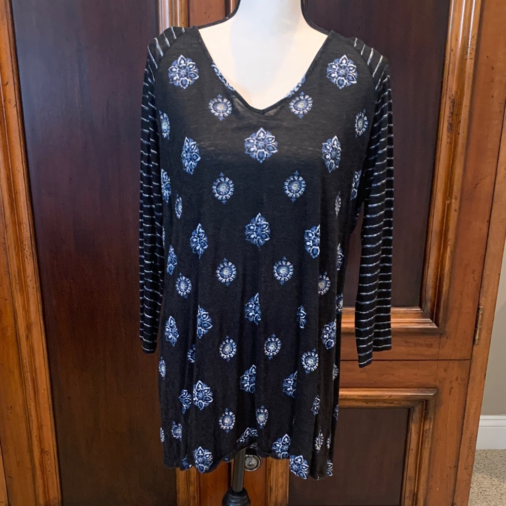 J. Jill Black and Blue Patterned Tunic